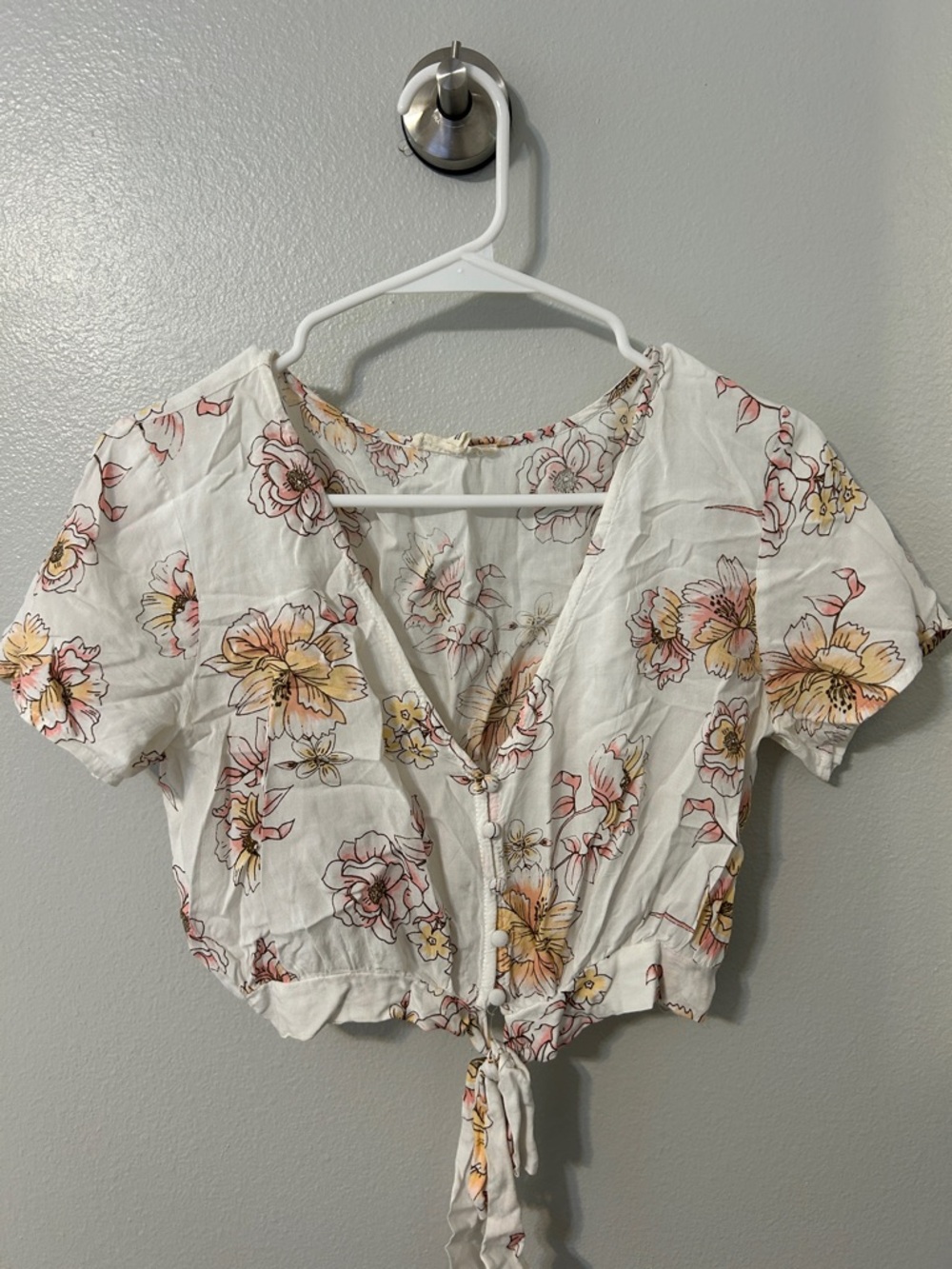 La Hearts White Floral Tie-Front Crop Top with Yellow & Pink Blooms